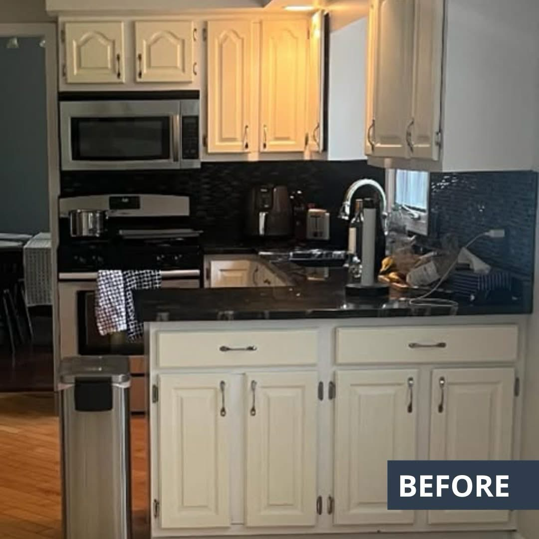 Before cabinet refinish in Alpharetta